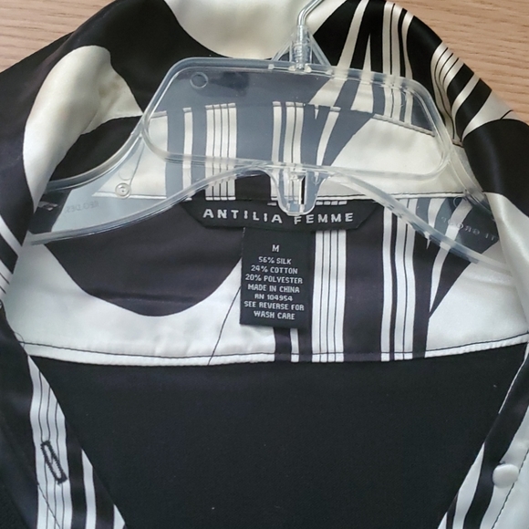 Black and White Silk Antilia Femme Dress - Picture 2 of 2